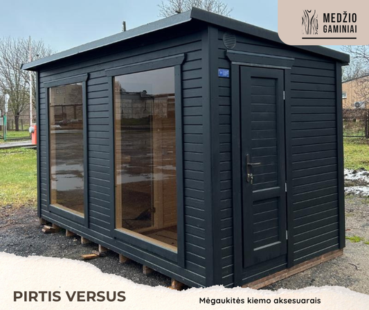 Sodo pirtis versus